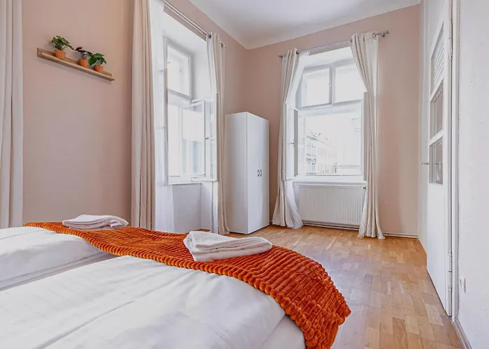 Cozy & Friendly 2br Near Attractions