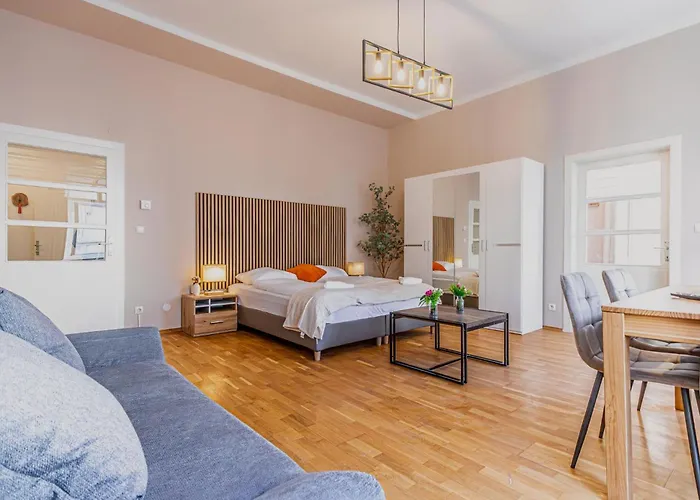 Cozy & Friendly 2br Near Attractions